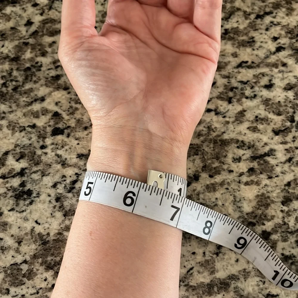 White ceramic NR Chanel J12 watch🤍 - Picture 9 of 10